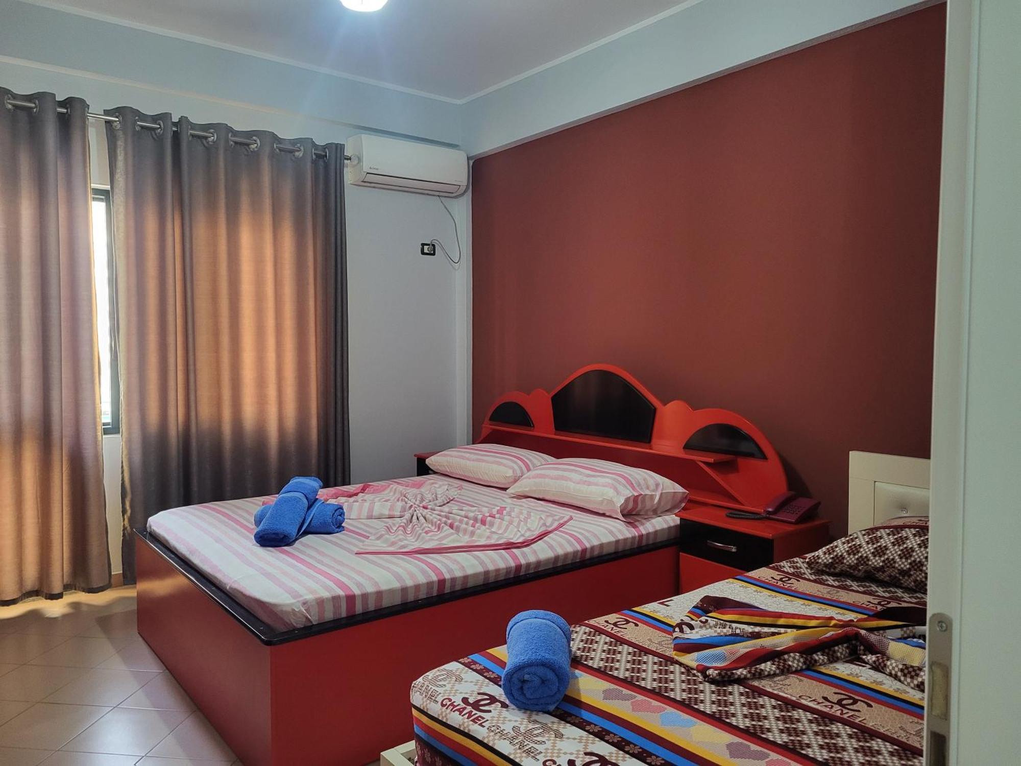 Hotel Europa Lezhë Esterno foto