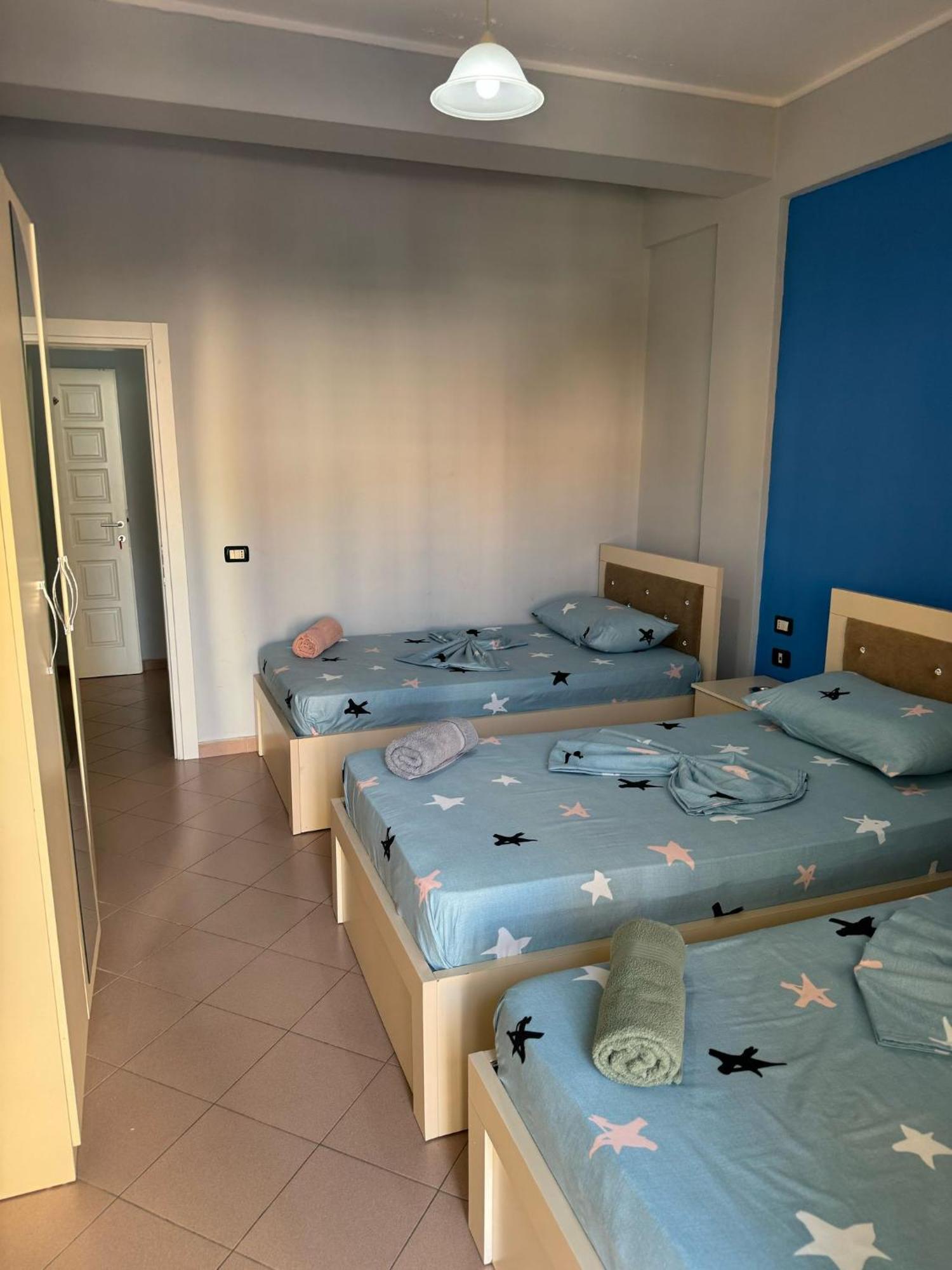 Hotel Europa Lezhë Esterno foto