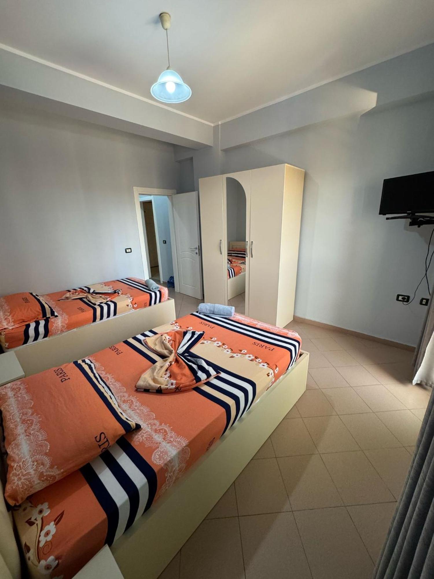 Hotel Europa Lezhë Esterno foto