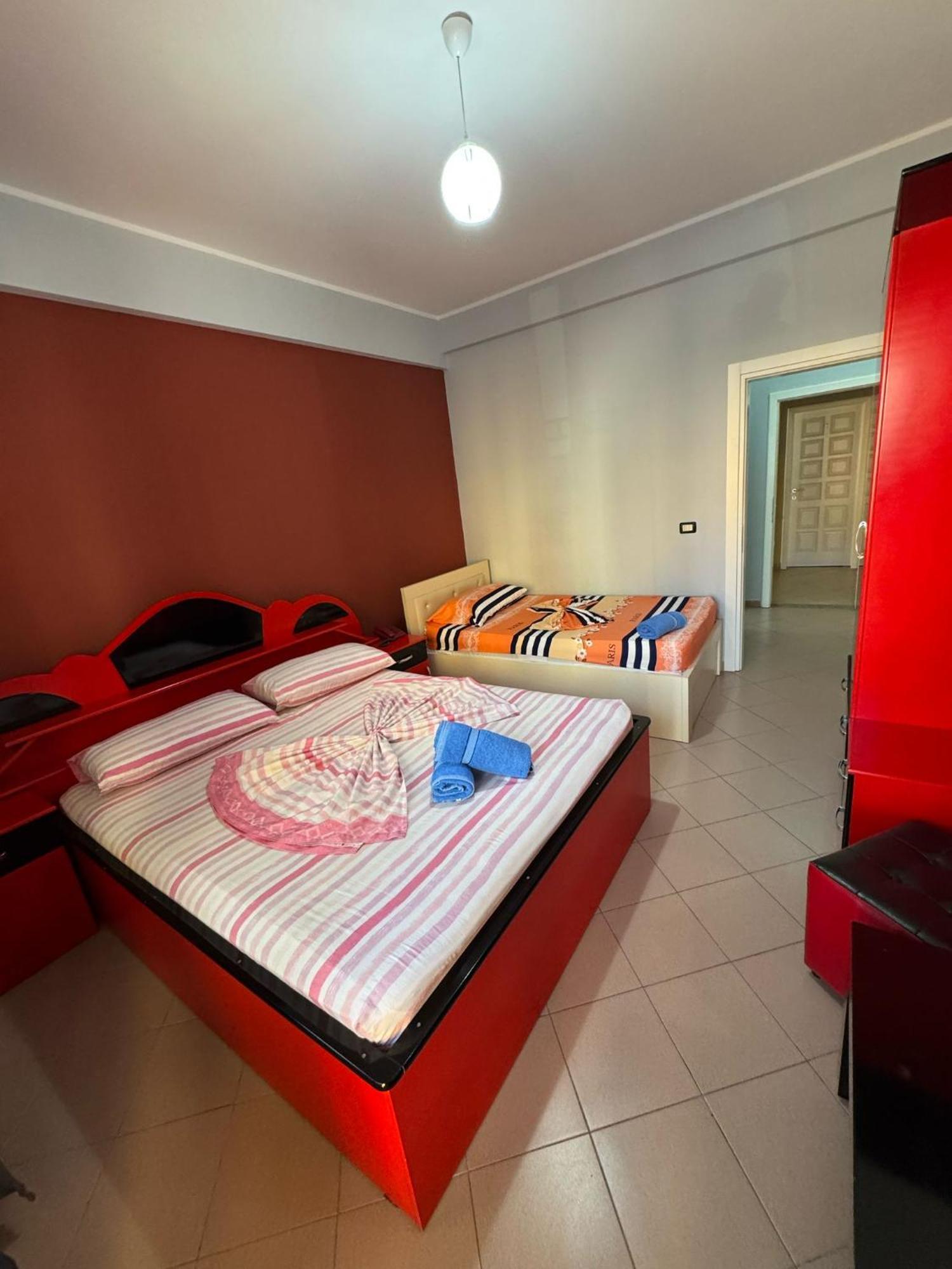 Hotel Europa Lezhë Esterno foto
