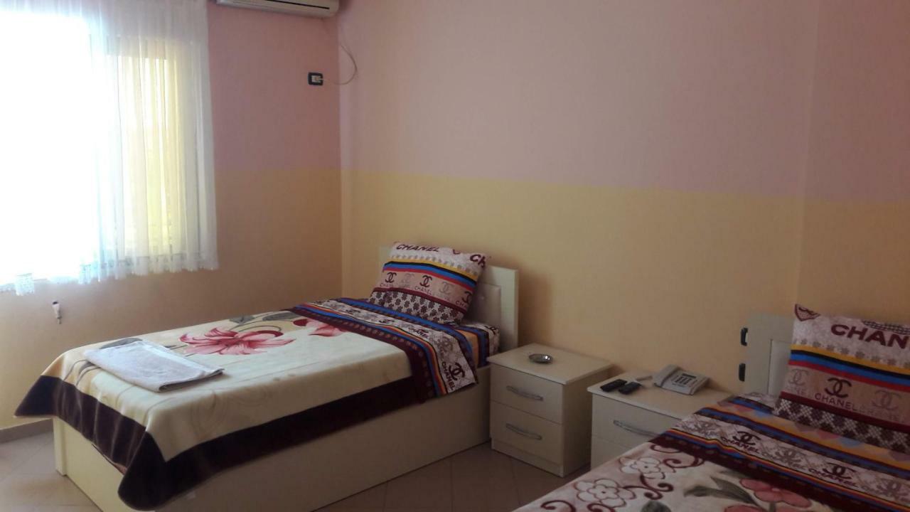 Hotel Europa Lezhë Esterno foto
