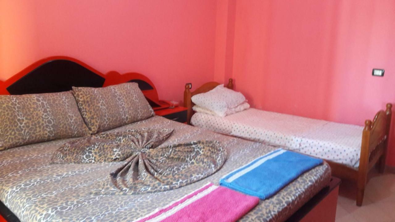 Hotel Europa Lezhë Esterno foto