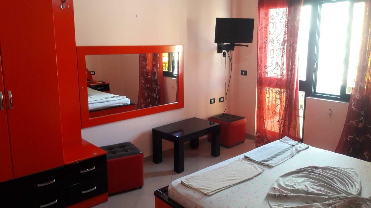 Hotel Europa Lezhë Esterno foto